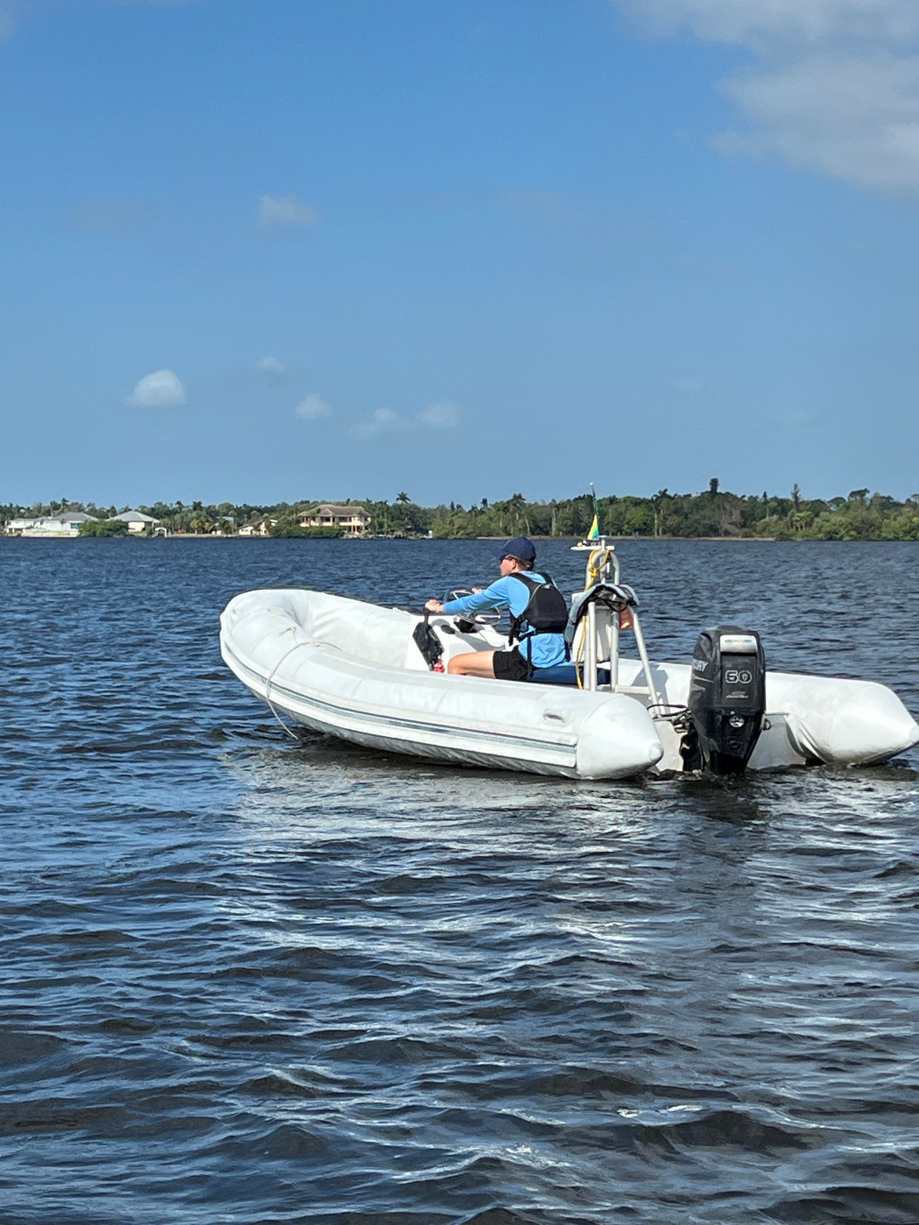Adult learners on the water at Edison Sailing Center